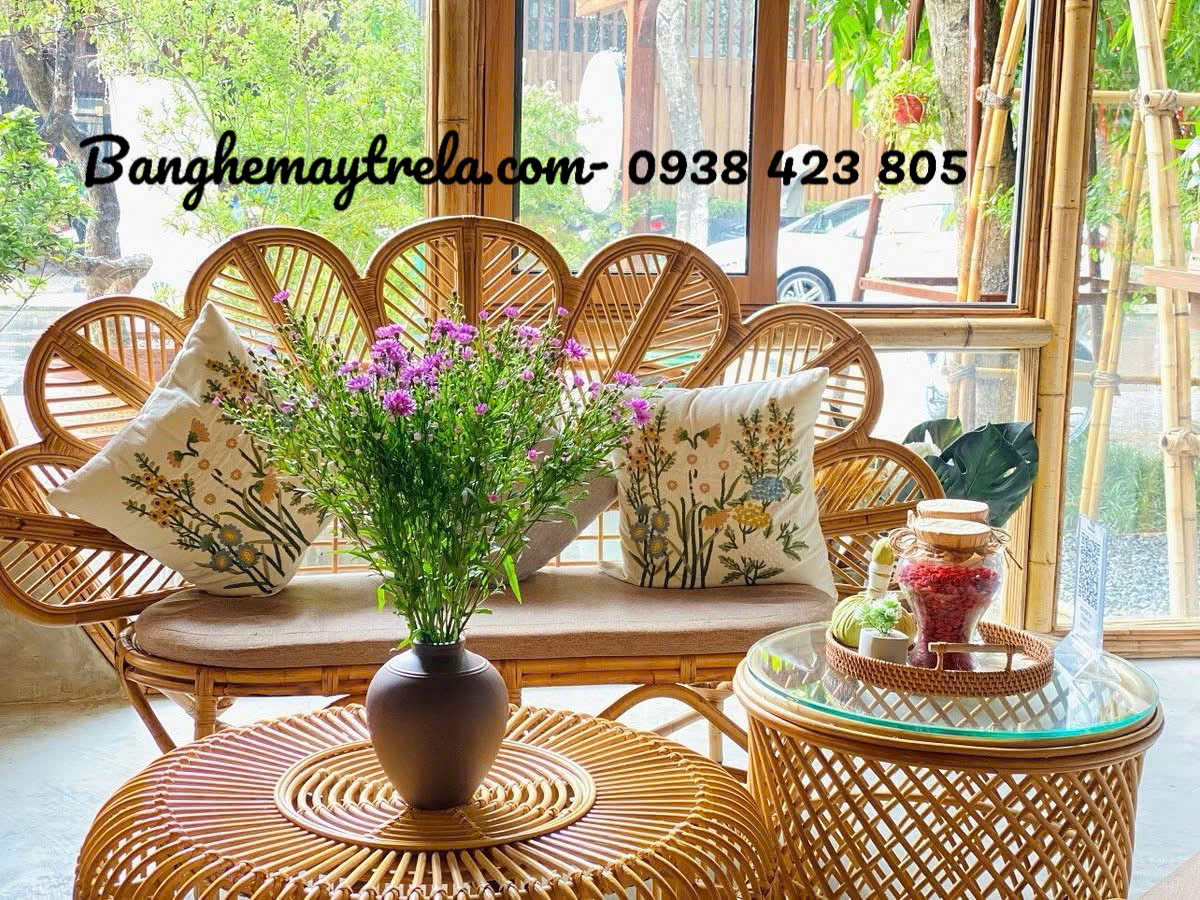 Ghế sofa mây cánh hoa